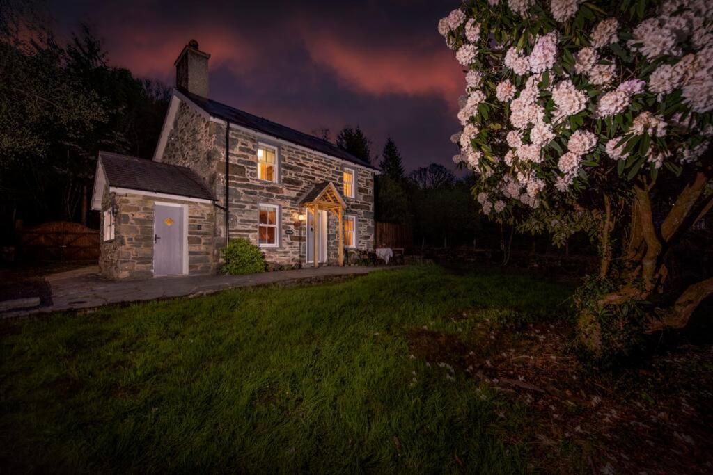 Charming Riverside Cottage In Snowdonia National Park Tanygrisiau المظهر الخارجي الصورة